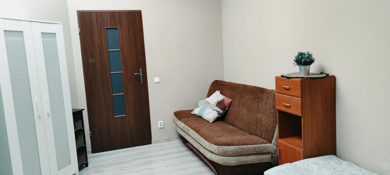 Tanie Spanie Przy Malcie - Zameldowanie Bezobslugowe - Poznań Buitenkant foto